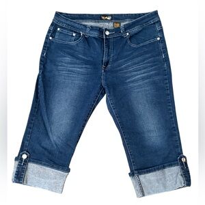 Blue Cropped Ankle Jeans with Stretch and Faded Finish